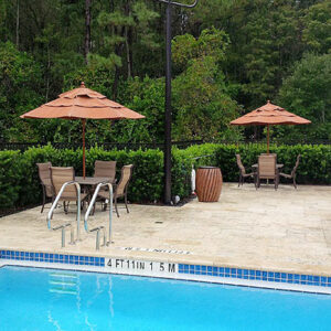 High-Quality Hotel Poolside Shade Umbrellas